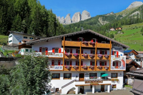 Hotel Fiorenza Campitello Die Fassa